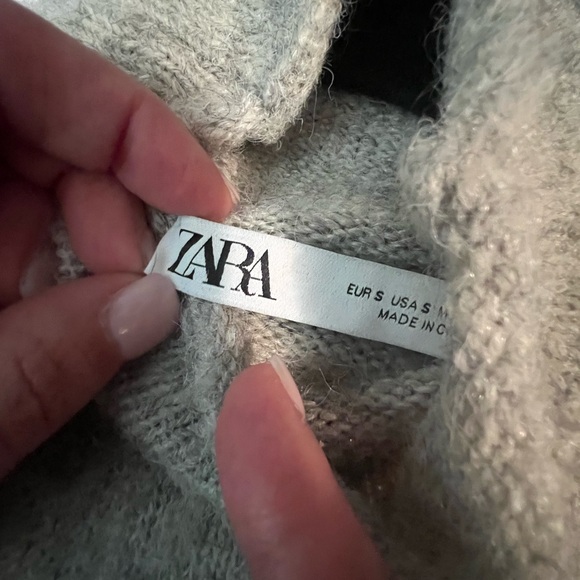 Zara Gray Sleeveless Sweater with Embellished Trim - Picture 3 of 4